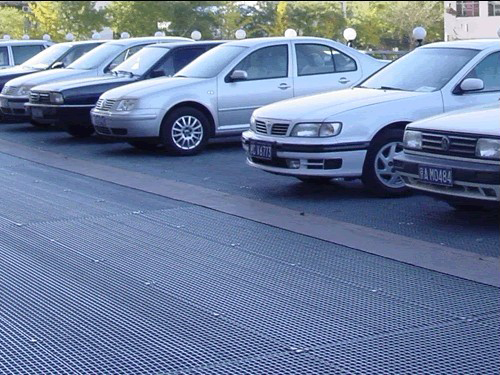 停車場<a href='http://www.xy-hyd.com'>鋼格柵</a>板