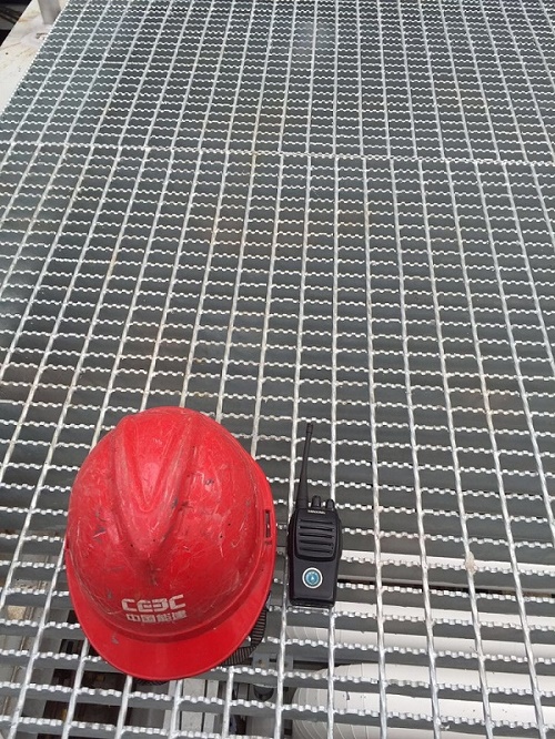 不銹鋼防滑鋼格柵板