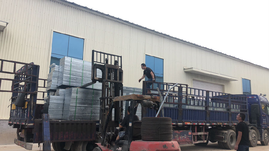 熱浸鋅鋼格板材質(zhì)