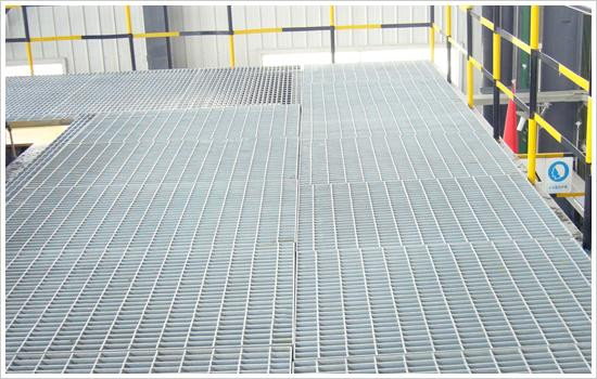 鍍鋅<a href='http://www.xy-hyd.com'>鋼格柵板</a> 鍍鋅鋼<a href='http://www.xy-hyd.com'>格柵板</a>