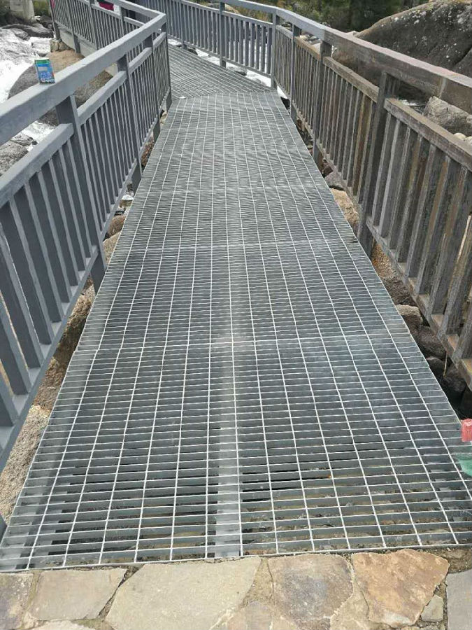 平臺(tái)鍍鋅鋼格柵板 平臺(tái)鍍鋅鋼格柵板