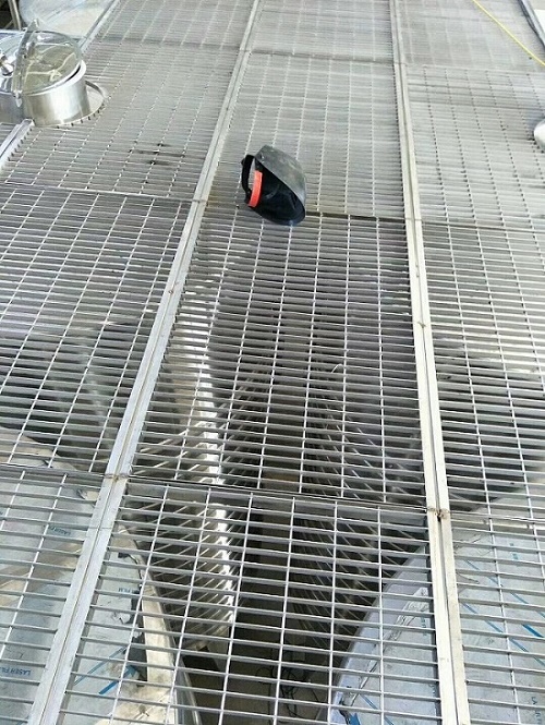 304不銹鋼鋼格柵平臺