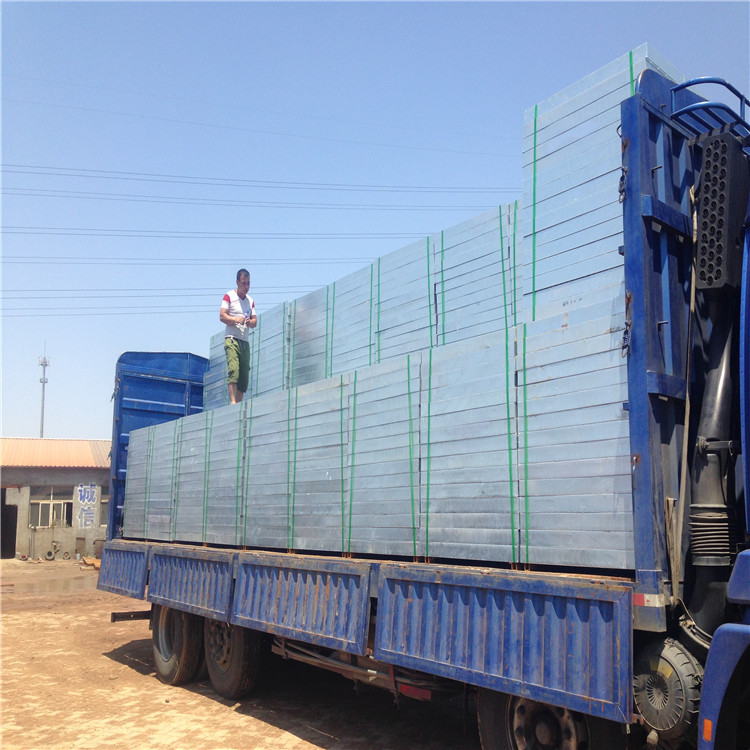 Q235熱鍍鋅格柵板