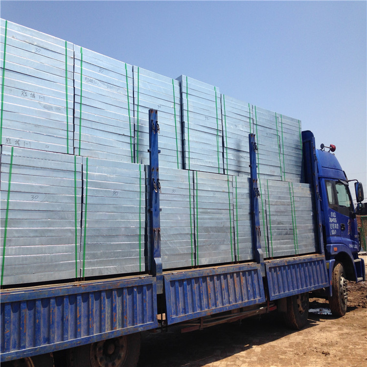 防滑熱鍍鋅網(wǎng)格柵平臺(tái) 防滑熱鍍鋅網(wǎng)格柵平臺(tái)