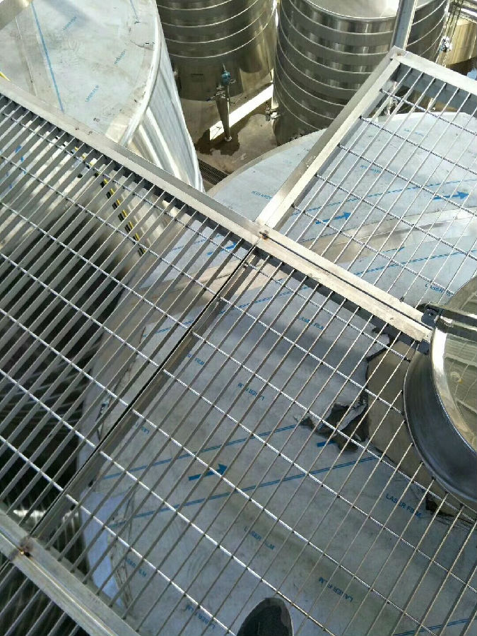 304不銹鋼鋼格板平臺