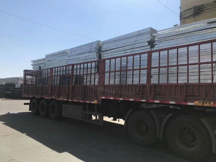 Q235鋼格柵踏步板