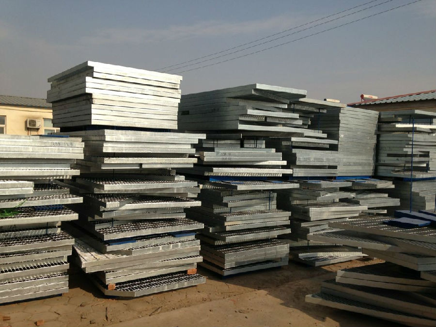 平臺(tái)熱鍍鋅鋼格柵規(guī)格 平臺(tái)熱鍍鋅鋼格柵規(guī)格